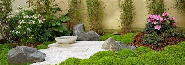 Créer un jardin épuré, harmonieux et apaisant, quel que soit l'espace disponible. Les Connaissances Necessaires Pour Creer Son Jardin Japonais Jardin Japonais