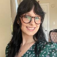 Leah Simonson's Instagram, Twitter & Facebook