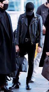 Korea Korean Kpop Idol Boy Band Group Bts Bangtan Yoongi Bts Suga S Black Airport Fashion Lea Jimin Airport Fashion Korean Airport Fashion Airport Fashion Kpop