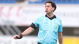 Diese seite liefert eine übersicht über alle einsätze des schiedsrichters manuel gräfe in der saison 20/21 inklusive der gezeigten karten und der gegebenen elfmeter. Auch Zorc Steht Hinter Grafe Andert Der Dfb Seine Meinung