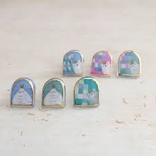 halさんはinstagramを利用しています 今日は原画プレート用のイラストを アレもコレも っ と 気持ちが焦ってきたので 青色多めで気持ちを落ち着かせてます u u イラスト 個展準備 原画プレート クマ フクロウ プラバン アクセサリー プラバン