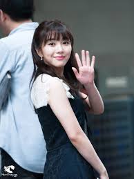 As per reports by korean news outlets, she was found unconscious at her apartment by an acquaintance who. Aoa Mina Opens Up About Suffering From Facial Paralysis Cute Kpop Idols Mina Aoa