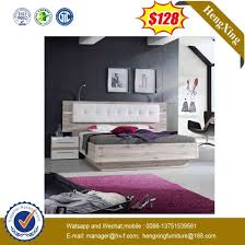 الصين أثاث غرفة نوم خشبية حديثة مجموعة سرير خشبي صلب مع وسادة مجموعات أثاث غرفة نوم من الصين على Topchinasupplier Com