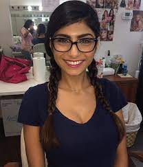 A few years later she graduated from the university of texas at el paso with a bachelor of arts degree in history. Lebanese Porn Star Mia Khalifa S Rise Divides Her Home Country