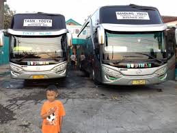 0851 0607 1309, 0813 2111 1865. Bus Budiman Bandung Jogja