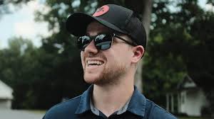 Financial Advisors, get more clients with Compliant Video Branding