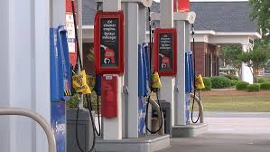 Uncertainty surrounding the operations of a major pipeline following a cyberattack is prompting some fears about gas prices and supply if the issues continue long term. Fe9zr0i8dauj M