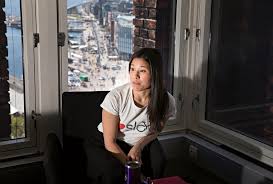 Der skrev hun blant annet at den lille familien har kommet hjem fra sykehuset og nyter tilværelsen hjemme. Butikkeier Gikk Til Angrep Pa Lan Marie Nguyen Berg Pa Facebook Na Beklager Han
