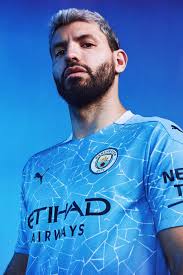 Die typischen hellblauen trikots von manchester city kannst du selbstverständlich im gut sortierten shop von 11teamsports bestellen, und zwar in verschiedenen größen. Premier League 2020 21 Kit Power Rankings Which Club Tops The Style Table