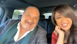 أعلنت صديقة مقربة من الفنانة ياسمين عبد العزيز ، عن تفاصيل حالتها الصحية وأكدت أنها بحالة صحية خطيرة، بسبب خطأ طبي حدث إجراء عملية جراحية كبيرة تسبب ذلك لتدهور حالتها. 0g2wdlgfazp7m