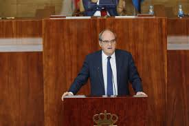 Hana jalloul, portavoz del grupo parlamentario socialista. Gabilondo Exige La Dimision Del Consejero De Justicia De Madrid