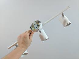 There are wall mounted spotlights and ceiling. Arthur Conan Doyle Centimetar Biljeznica Installing Spotlight In Ceiling Tedxdharavi Com