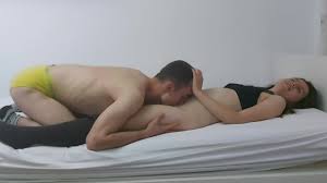 Romantisches Teenie-Paar Leidenschaftlich Liebe machen - Amateur Hausgemacht