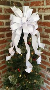 White Christmas Tree Topper Bow Christmas Bow White Wreath Etsy Christmas Tree Topper Bow Christmas Decorations Rustic Tree Topper Bow