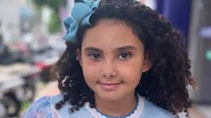 Menina de 9 anos que levou mais de 500 picadas de abelhas recebe alta:  "Guerreira"