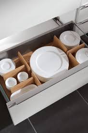 Klappern Verboten Um Das Hochwertige Porzellan Zu Schutzen Kann Man Bei Der Kuchenplanung Direkt Das Innenleben De Kuchen Planung Kuchenplanung Kuchen Design