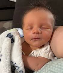 Would someone be able to remove the people in the background and the yellow  shirt to the left hand side please?