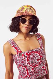 The brand is committed to making beautiful, quality products while also supporting commerce and changing lives both locally + globally. Switching To Sustainable Fashion Top Affordable Brands Luxiders Magazine