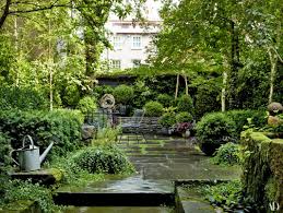 Order online tickets tickets see availability directions {{::location.tagline.value.text}}. A Look Inside Julianne Moore S Home Townhouse Garden Urban Garden City Garden