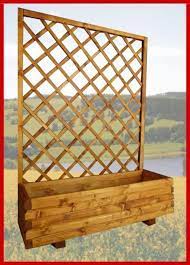 Das naturmaterial holz ist robust und wirkt warm und gemütlich. Pflanzkasten Mit Rankgitter 60x50x180cm Lasiert Real De