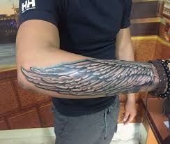 50 Unglaubliche Flugel Tattoos Ideen Und Designs 2018 Designs Flugel Ideen Tattoos Unglaublich Engelsflugel Tattoo Unterarm Tattoo Mann Coole Armtattoos