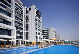 Borrowed from latin centrālis, from centrum (centre), from ancient greek κέντρον (kéntron). Hotels C Central Resort The Palm Dubai Hotel Central Hotels Near Dubai Center