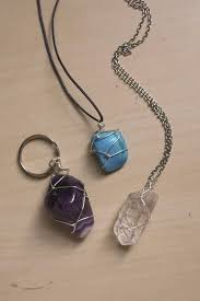 Wire Wrapping A Stone Netting Make And Fable Stone Necklace Diy Crystal Necklace Diy Wire Wrapping Stones