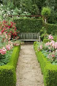 The side garden of martha oakes' pretty urban spread here english gardener martha oakes has carved out a small bed defined by a hawthorn tree, perennial. 15 Best English Garden Ideas How To Design An English Garden