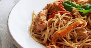 Poulet Et Nouilles Chinoises Au Lait De Coco Recettes De Cuisine Nouilles Chinoises Recette Cuisine Facile