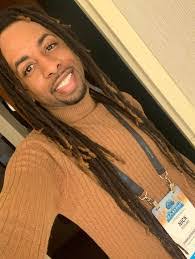 Shad Gill's Instagram, Twitter & Facebook