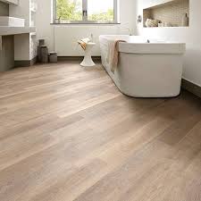 Karndean Knight Tile Rose Washed Oak Wood Look Planks Price Per Square Metre 31 90 Vinyl Flooring Flooring Best Bathroom Flooring