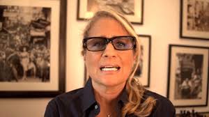 Heather Parisi mostra le sue rughe: "Ho imparato ad amare il mio viso e il  mio corpo"