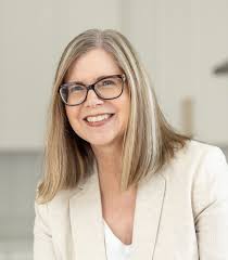 MLS#24371292: 406 D St, Gearhart, OR 97138