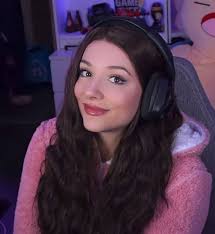 I'm live playing Coral Island and then hopping into Palia for a cake party 