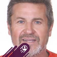 El lateral gallego salva los muebles en defensa mientras el central se  vuelve a desmoronar, como ya le sucedió en el derbi: perdió 15 balones y  falló 14 pases de 70.