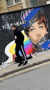 Louislive Walls Wallsiscoming Louistomlinson In 2020 Louis Williams Louis And Harry Louis Tomilson