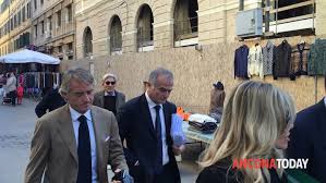 La morelli si è sentita molto a disagio per il risalto mediatico che ha avuto la notizia del divorzio con il ct azzurro. Roberto Mancini Ad Ancona Per La Separazione Dalla Moglie Federica Morelli