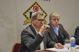 Fenerbahçe'nin eski futbolcusu ve spor yazarı engin verel, kimliği belirsiz bir kişi tarafından silahlı saldırıya uğradı. Turkiye Futbol Vakfi Nda Yeni Donem