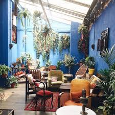 Le Slowcafe De Sofffa Est La Reponse Parfaite Pour Tous Ceux Qui Sont En Recherche D Un Cafe Connecte Pou Design De Magasin De Cafe Cafe Coworking Salon De The