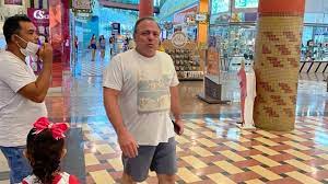 Pazuello passeia em shopping de manaus sem máscara e debocha: Ex Ministro Eduardo Pazuello E Flagrado Sem Mascara Em Shopping De Manaus
