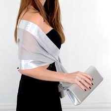 L'invitation peut être spécifique à chaque étape du mariage, cérémonie religieuse, vin d'honneur ou repas. Duo Coordonne Etole Et Pochette Pour Mariage Soirees