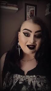 My review of The Black Hills by Stuart Bray 🖤 #extremehorrorbooks #bo...