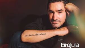 Daniela Rosell… Showgirl