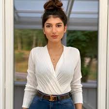 narenbeauty1 166 0k followers 0 following 1 0m likes watch awesome short videos created by narins beauty model pakaian mode abaya