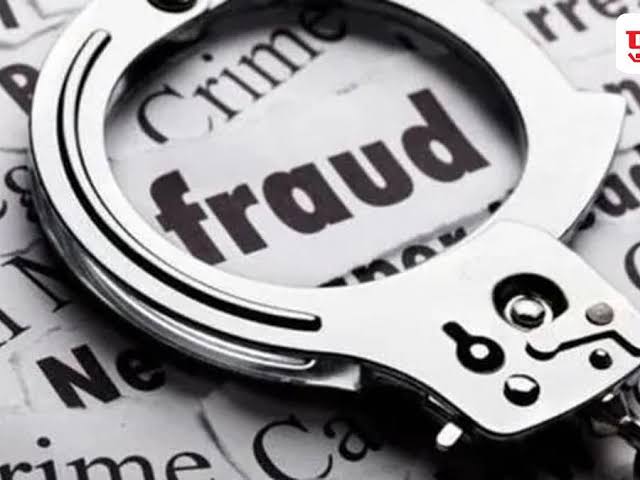 भाड्याच्या कारची स्वतःची म्हणून विक्री; शिक्षकाची साडेतीन लाखांची फसवणूक