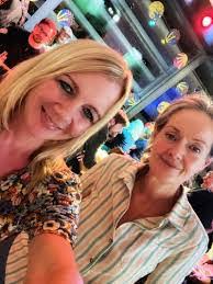 Judith Standish's Instagram, Twitter & Facebook