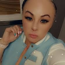 Lorie Mcdonald's Instagram, Twitter & Facebook