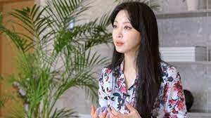 In august due to the spy myung wol scandal, he was. Han Ye Seul Personally Addresses Rumors About Teddy And Blackpink S Jennie Burning Sun Her Boyfriend And More Soompi