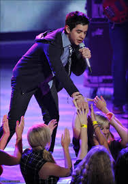 David archuleta returns with the release of numb, a song that came to him two years ago after returning from a mission trip to chile. American Idol Season 8 Top 7 Elimination Show 9 David Archuleta Photo Gallery