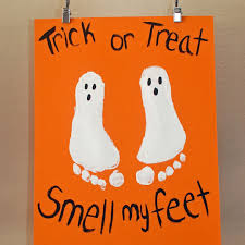 Halloween crafts for pre k. 10 Halloween Crafts For Toddlers